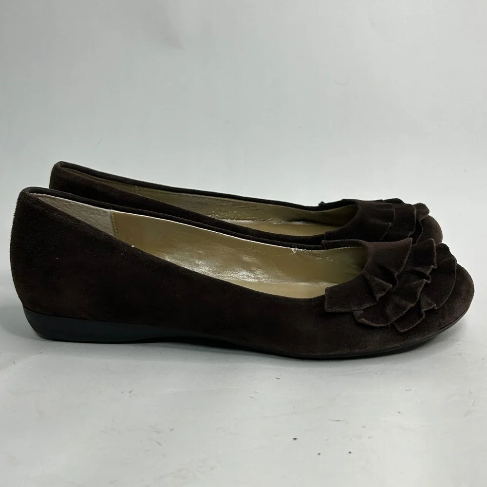 Me Too Alexis Brown Suede Ruffle Ballet Flats Womens 7.5 M‎ Round Toe Shoes